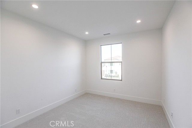 137 Oakstone, Irvine, CA 92618