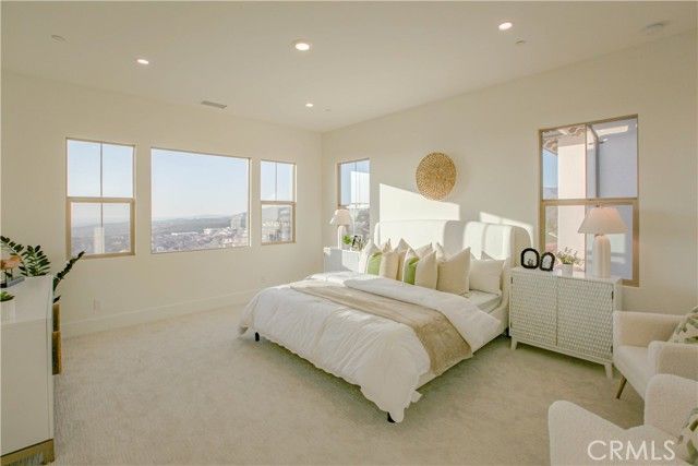 137 Oakstone, Irvine, CA 92618