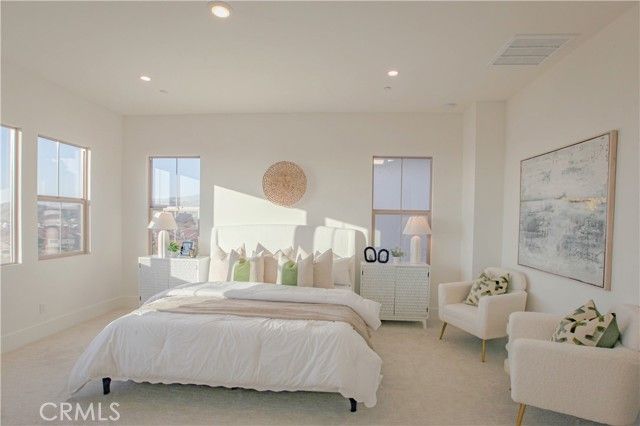 137 Oakstone, Irvine, CA 92618