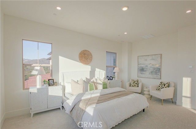 137 Oakstone, Irvine, CA 92618