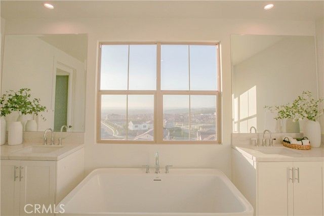 137 Oakstone, Irvine, CA 92618