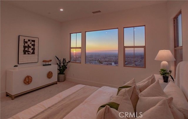 137 Oakstone, Irvine, CA 92618