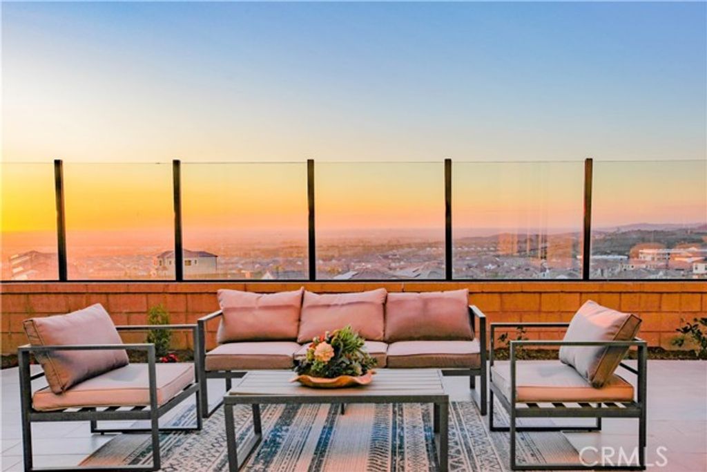 137 Oakstone, Irvine, CA 92618