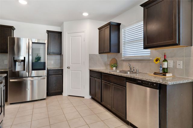 914 Decker Drive, Fate, TX 75189