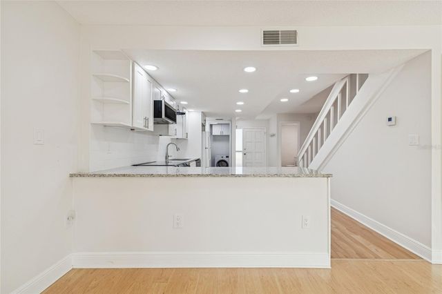 433 S PAULA DRIVE 24, Dunedin, FL 34698