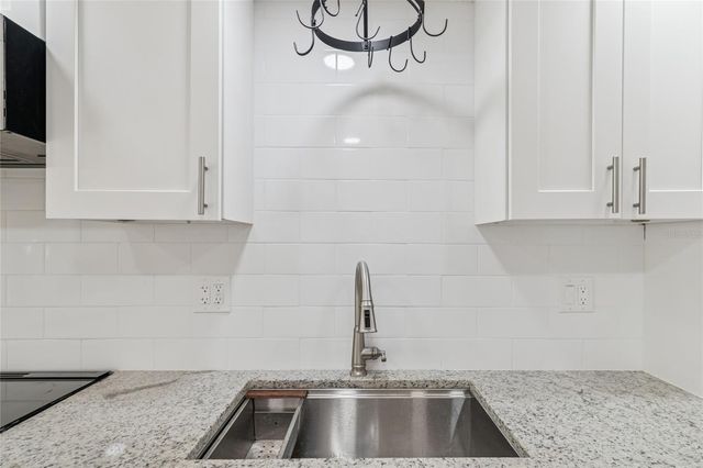 433 S PAULA DRIVE 24, Dunedin, FL 34698