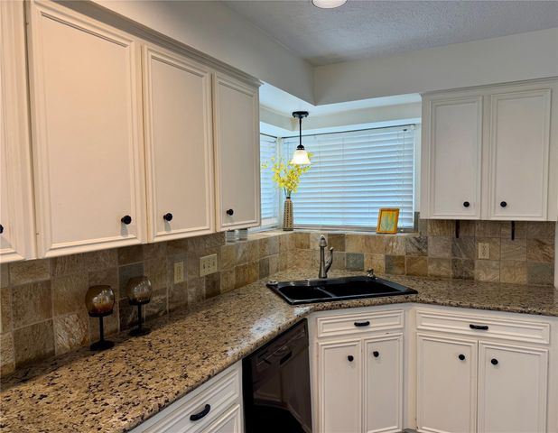 2306 Rushbrook Drive, Missouri City, TX 77489