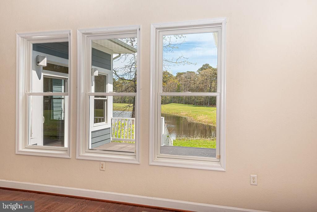 Image 16 of property listing at 11834 MAN O WAR LN, Berlin, MD 21811