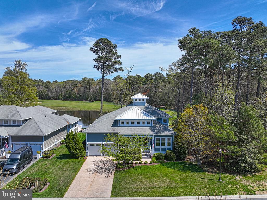 Image 5 of property listing at 11834 MAN O WAR LN, Berlin, MD 21811