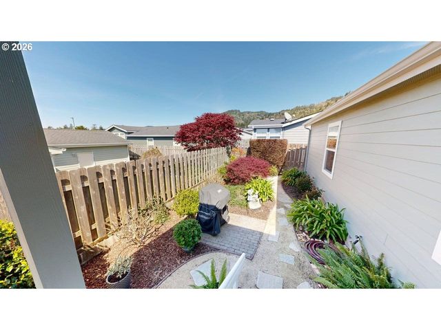 98126 W BENHAM Ln 73, Brookings, OR 97415