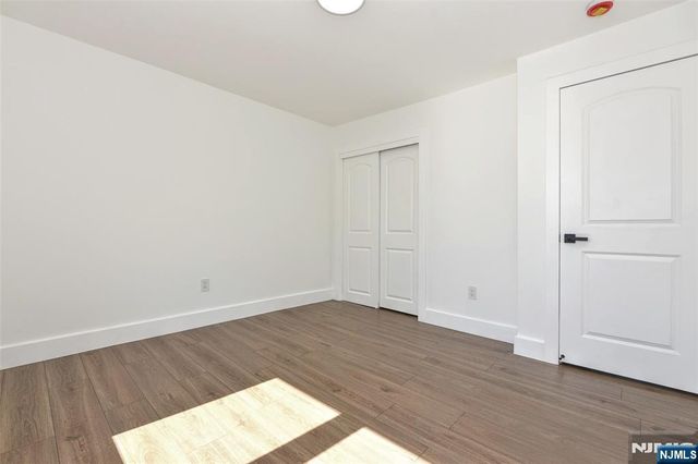 100 Chestnut Street, Rochelle Park, NJ 07662