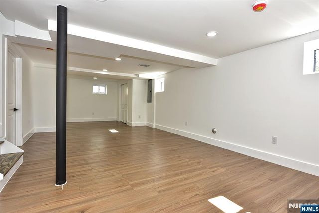 100 Chestnut Street, Rochelle Park, NJ 07662