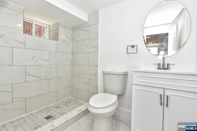 100 Chestnut Street, Rochelle Park, NJ 07662