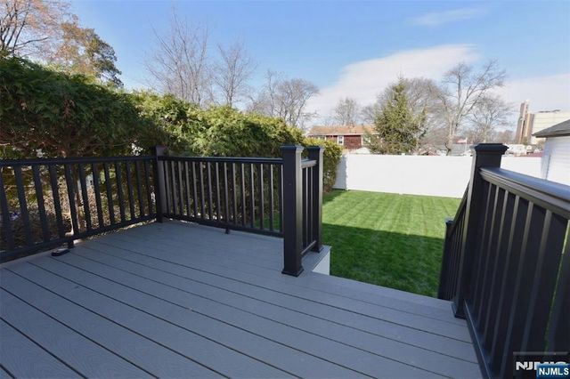 100 Chestnut Street, Rochelle Park, NJ 07662