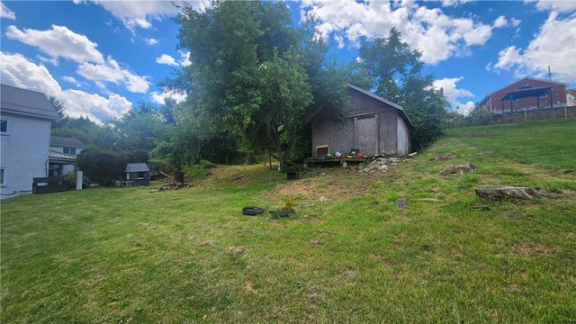 2404 Easler St, Mckeesport, PA 15132
