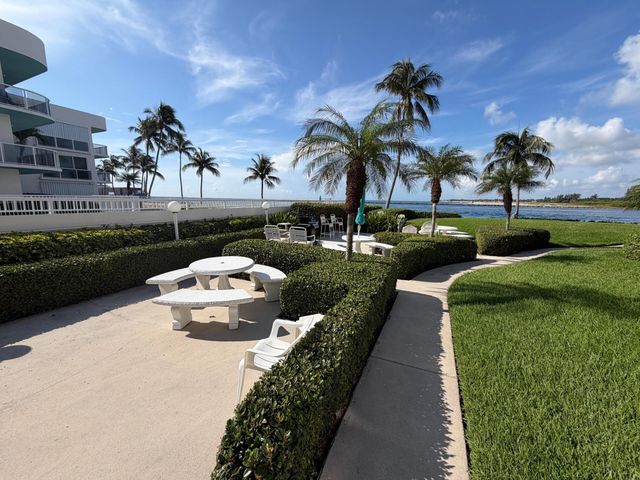 140 Inlet Way 312, Palm Beach Shores, FL 33404