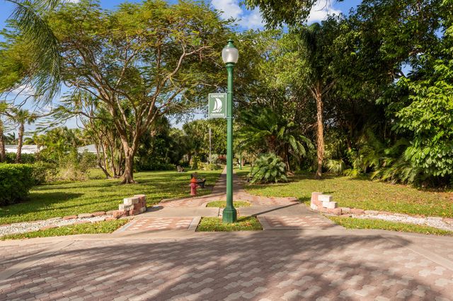 140 Inlet Way 312, Palm Beach Shores, FL 33404