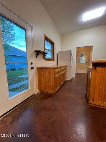 504 Taylor Trail Trail, Waveland, MS 39576