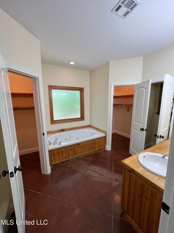 504 Taylor Trail Trail, Waveland, MS 39576