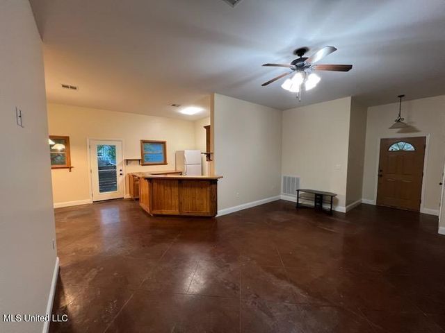 504 Taylor Trail Trail, Waveland, MS 39576