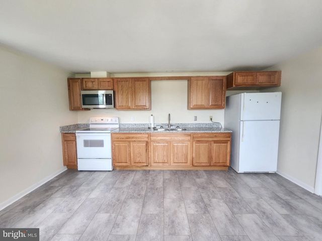 2217 CHARLES TOWN RD, Kearneysville, WV 25430