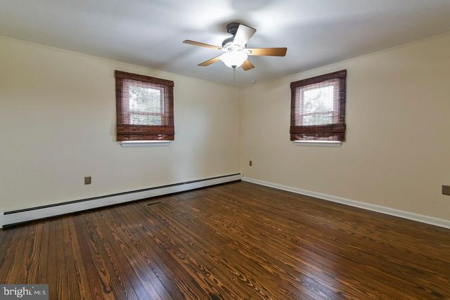 2217 CHARLES TOWN RD, Kearneysville, WV 25430
