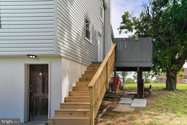 2217 CHARLES TOWN RD, Kearneysville, WV 25430