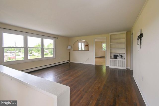2217 CHARLES TOWN RD, Kearneysville, WV 25430