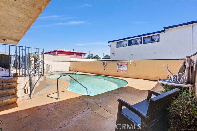 114 N Eucalyptus Avenue 7, Inglewood, CA 90301