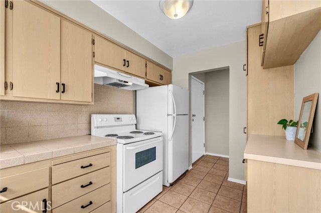 114 N Eucalyptus Avenue 7, Inglewood, CA 90301