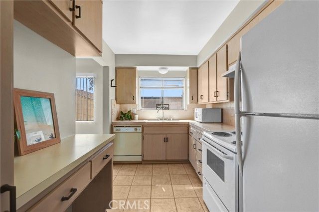 114 N Eucalyptus Avenue 7, Inglewood, CA 90301