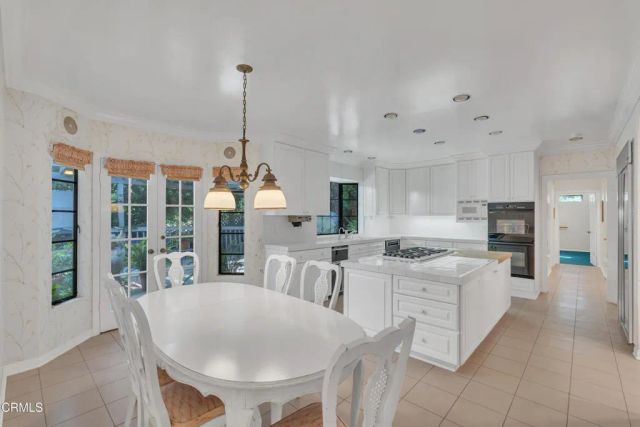 11923 Brentwood Grove Drive, Los Angeles, CA 90049