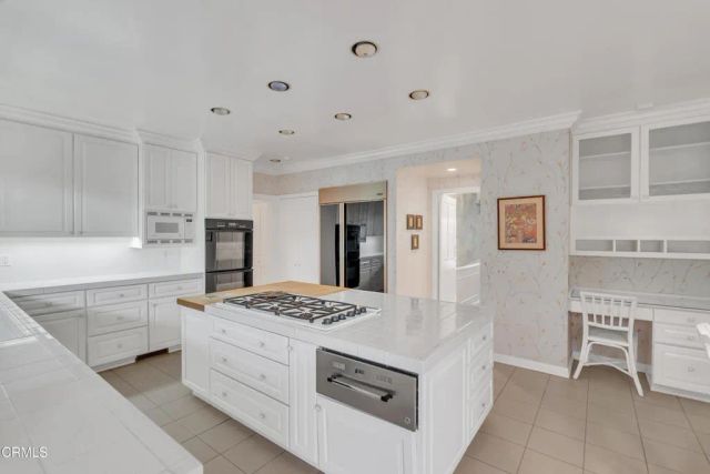 11923 Brentwood Grove Drive, Los Angeles, CA 90049