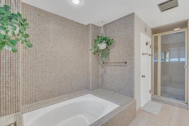 11923 Brentwood Grove Drive, Los Angeles, CA 90049