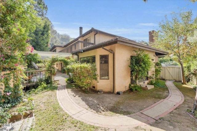 11923 Brentwood Grove Drive, Los Angeles, CA 90049
