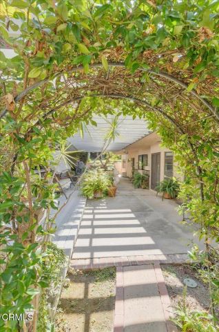 11923 Brentwood Grove Drive, Los Angeles, CA 90049