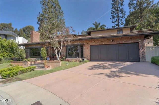 11923 Brentwood Grove Drive, Los Angeles, CA 90049