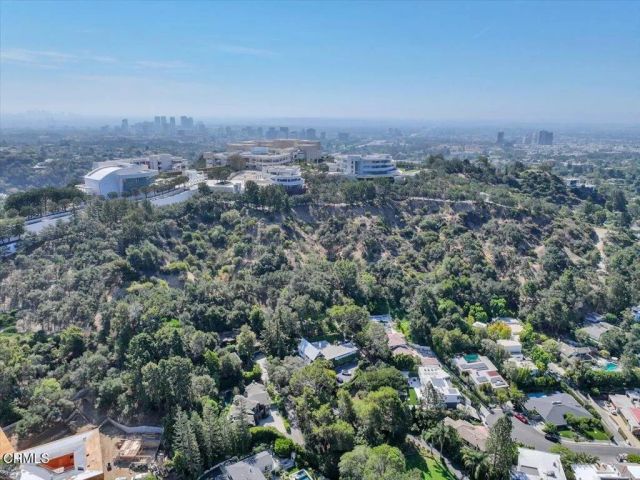 11923 Brentwood Grove Drive, Los Angeles, CA 90049