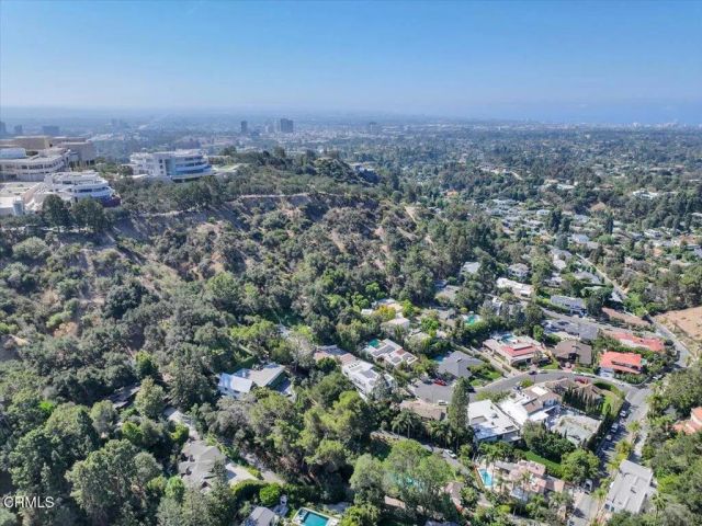 11923 Brentwood Grove Drive, Los Angeles, CA 90049