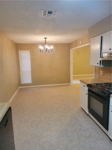7429 Piper Dr, Corpus Christi, TX 78412