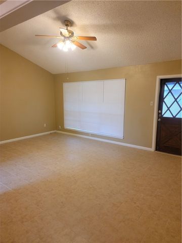 7429 Piper Dr, Corpus Christi, TX 78412