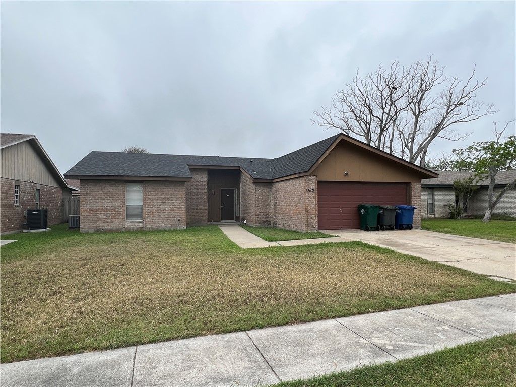 7429 Piper Dr, Corpus Christi, TX 78412