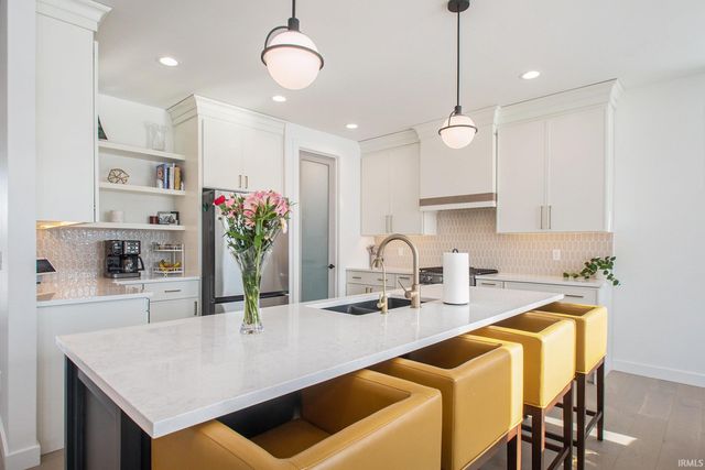 11376 Denver Ridge Court, Osceola, IN 46561