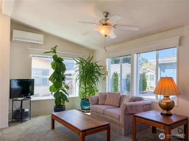 15256 Pine Drive, Renton, WA 98058