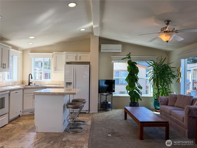 15256 Pine Drive, Renton, WA 98058