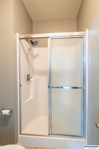 9806 Florence Street, La Vista, NE 68128