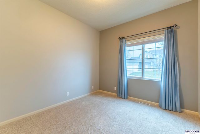 9806 Florence Street, La Vista, NE 68128