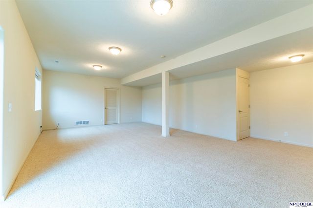 9806 Florence Street, La Vista, NE 68128