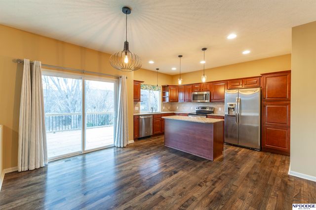 9806 Florence Street, La Vista, NE 68128