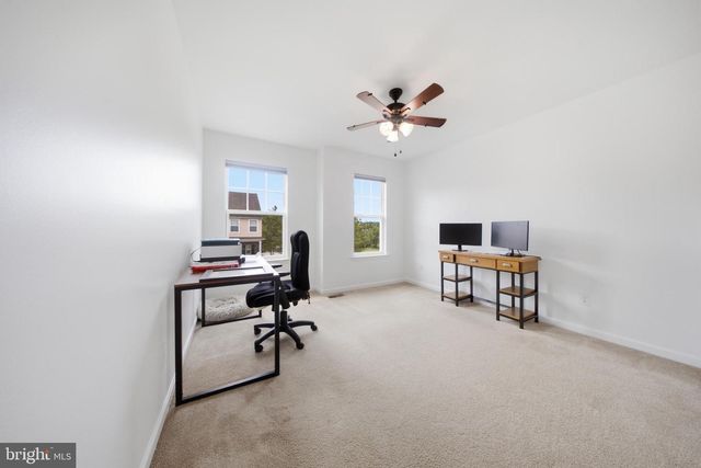 237 MULLEN DR, Avondale, PA 19311